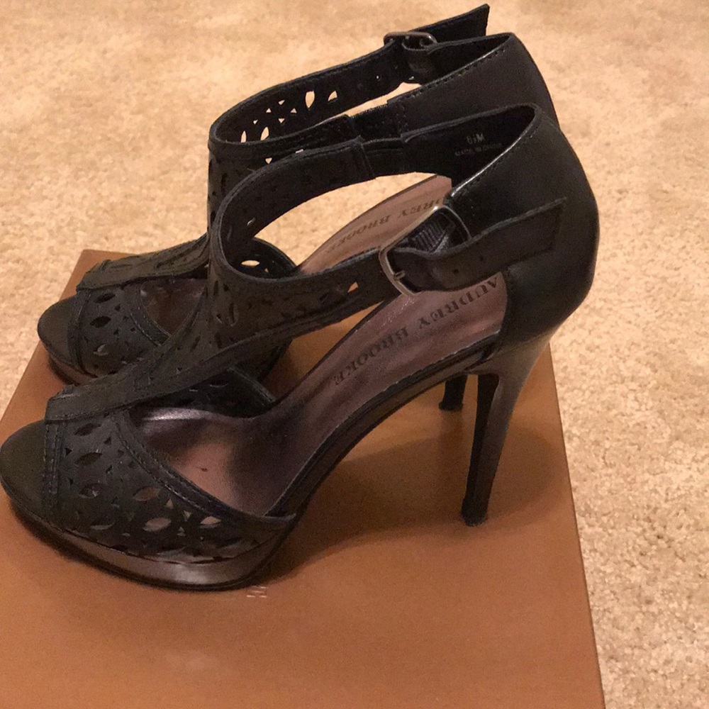 Audrey Brooke pumps